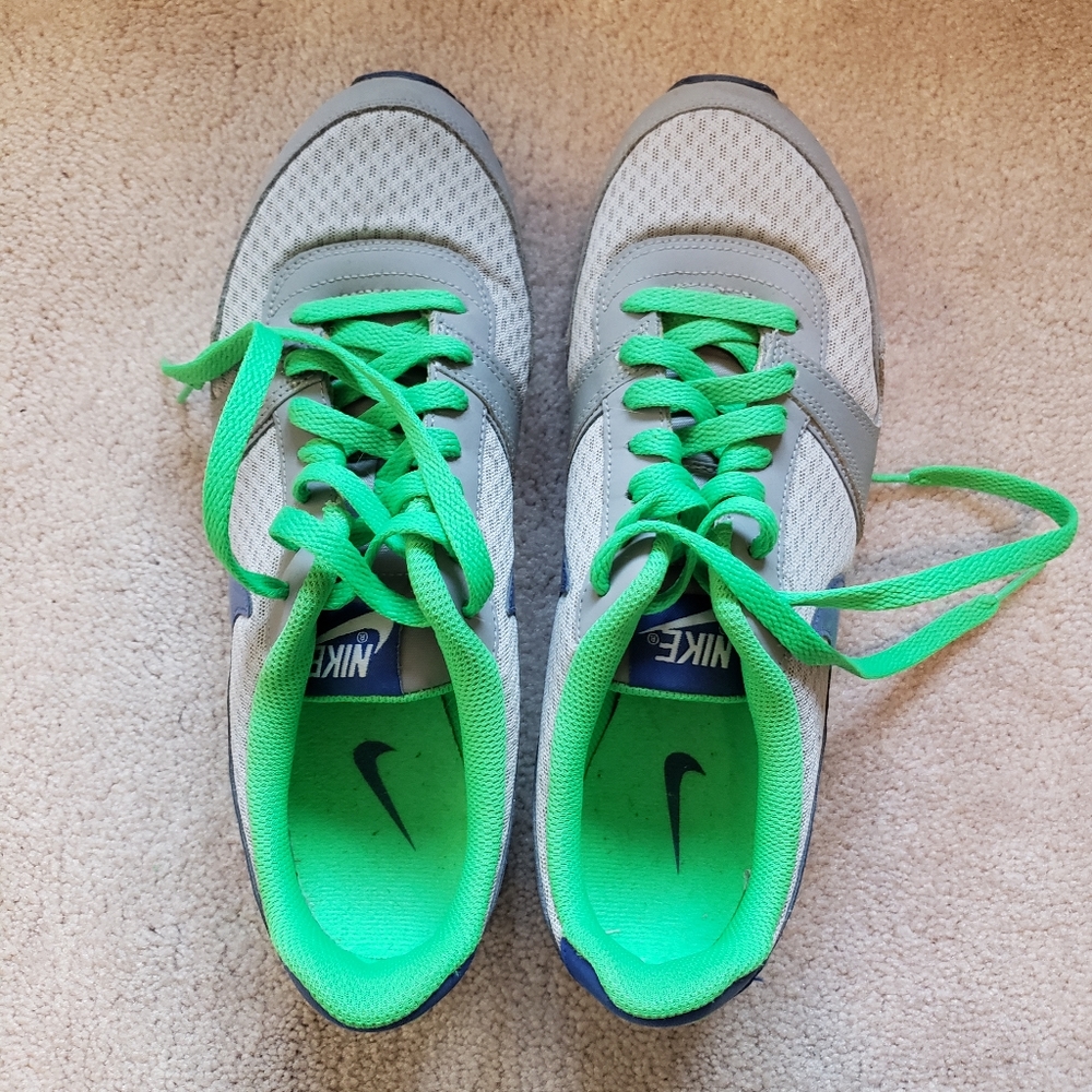 Nike casual shoes